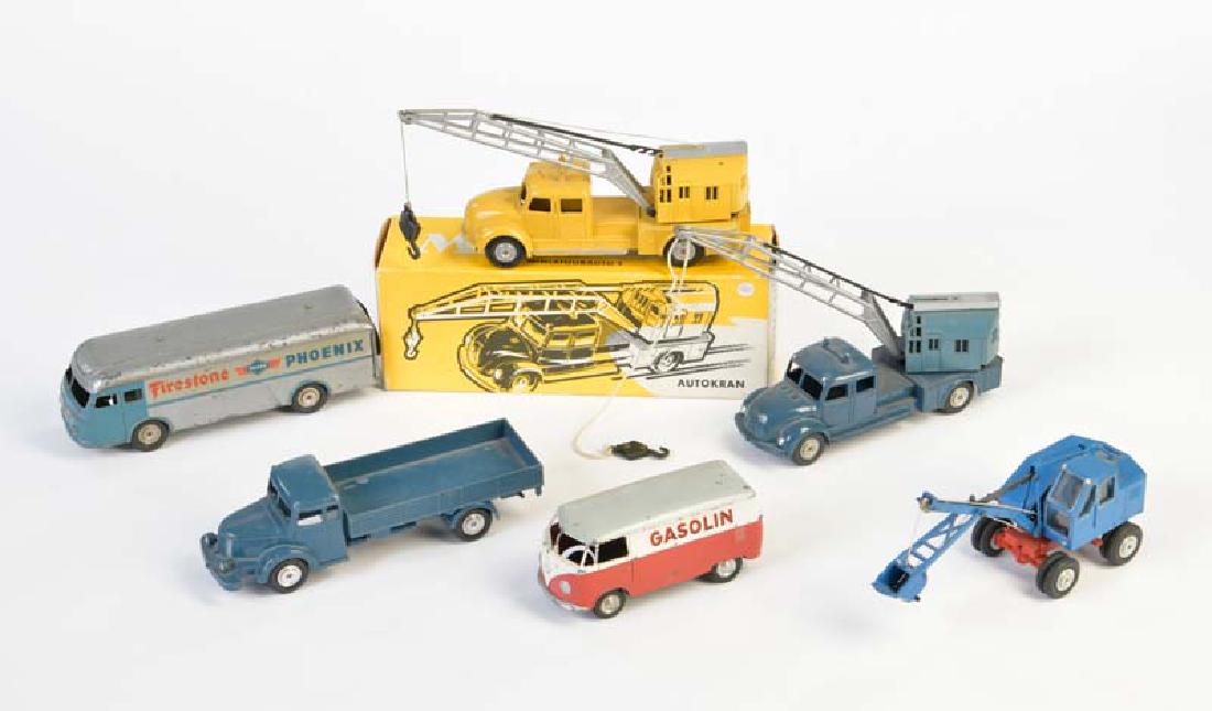 Marklin, 4 LKW,  Bagger + VW Bus (1 of 1)