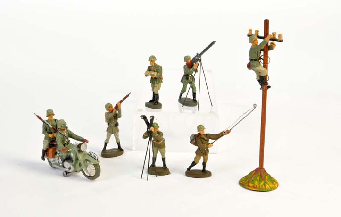 Elastolin, 7 Soldaten (1 of 1)