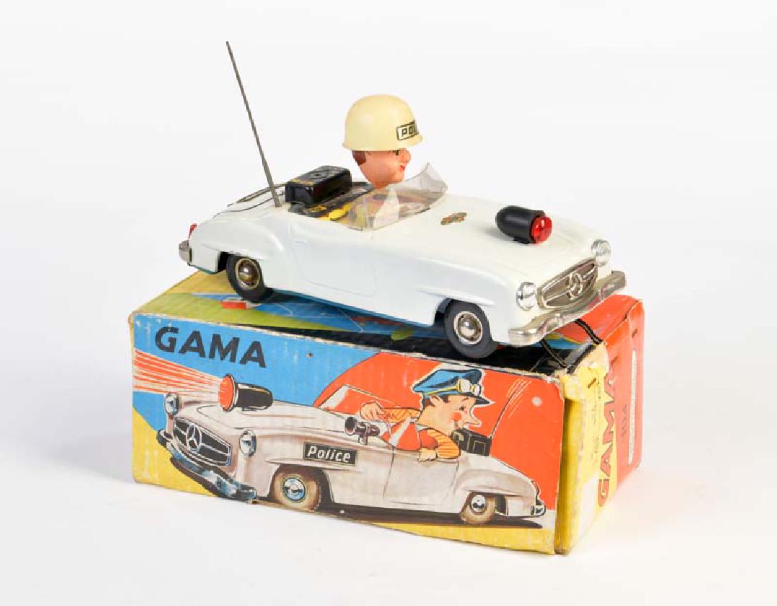 Gama, Comic Police Mercedes (1 of 1)