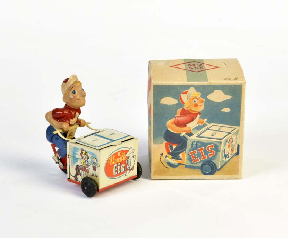 MZ, Eisverkaeufer (1 of 1)