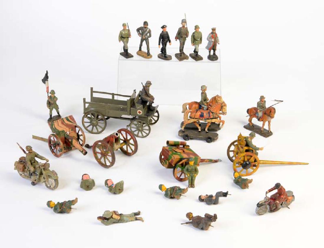 Konvolut Militaerspielzeug + Figuren (1 of 1)