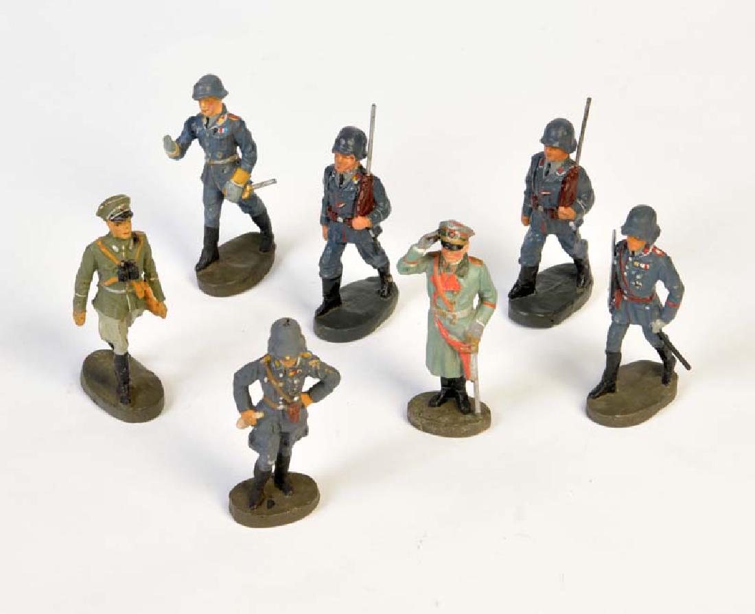 Elastolin, 2 Generaele + 5 Luftwaffe Soldaten (1 of 1)