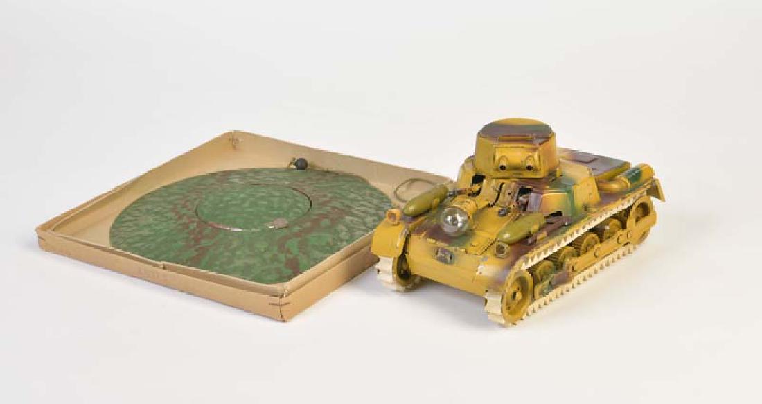 Hausser u.a., Mine + Panzer (1 of 1)