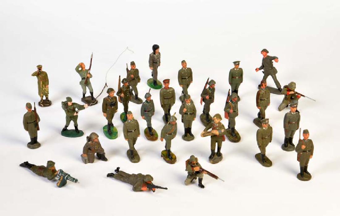 Konvolut 28 Soldaten (1 of 1)