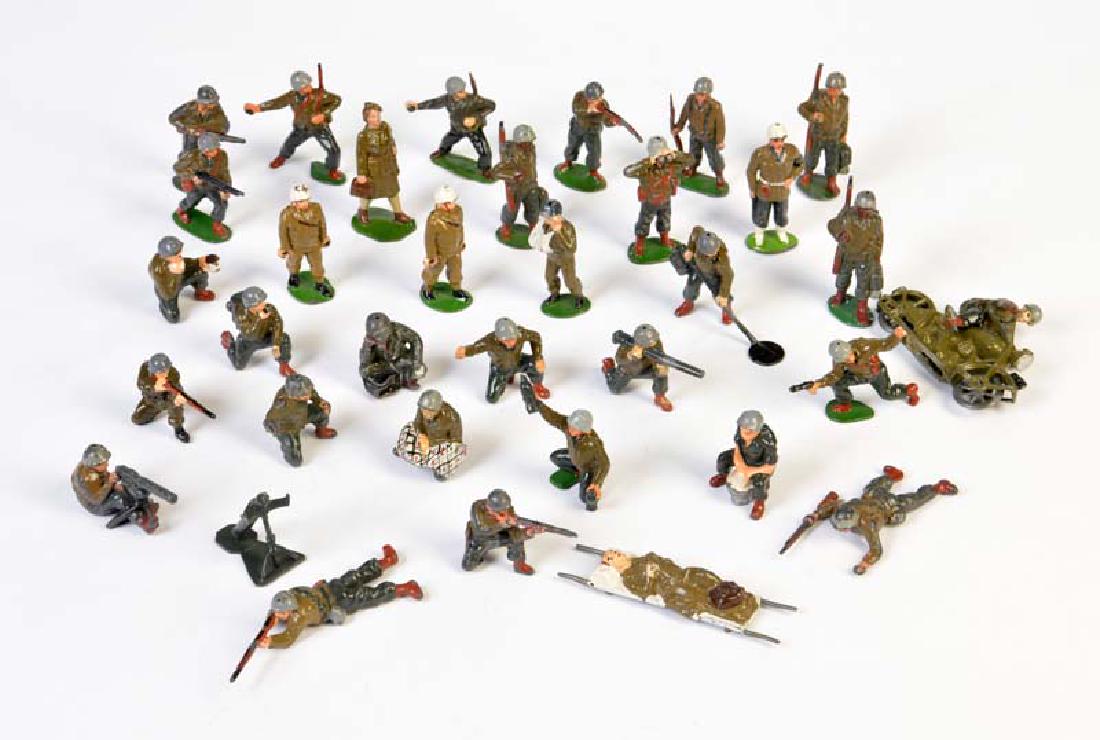 Timpo Toys, 33 amerikanische Soldaten: Timpo Toys, 33 amerikanische Soldaten, England, 6 cm, Druckguss, teilw. LM, um 1950, Z 1-2
