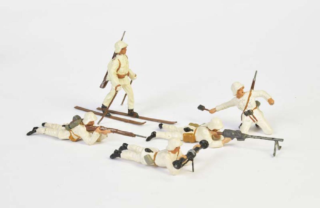 Lineol, 5 Soldaten in Winteruniform (1 of 1)