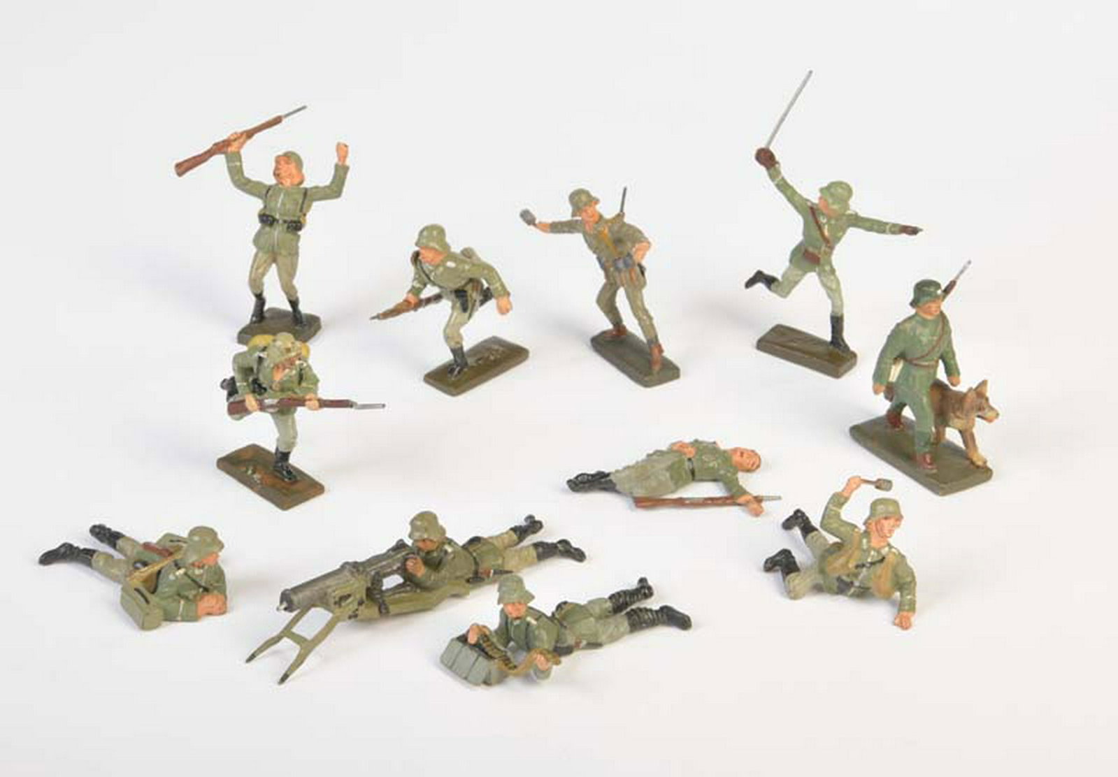 Lineol, 11 kaempfende Soldaten: Lineol, 11 fighting Soldiers, Germany pw, out of composite, mostly very good condition, C 1-2