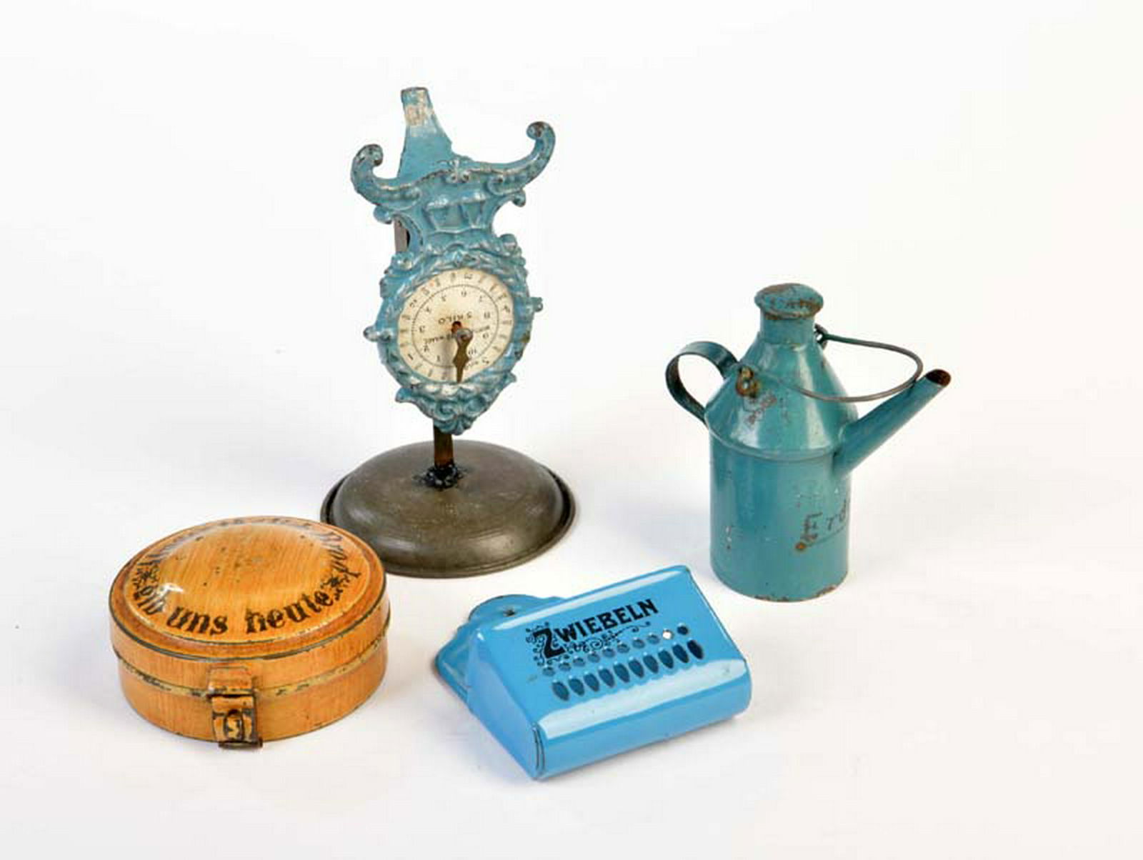 Maerklin ?, Kaufladen Zubehoer: Maerklin ?, Shop Accessories, Germany pw, tin a.o., min.paint d., plate scale, bread box, onion container + can, good condition