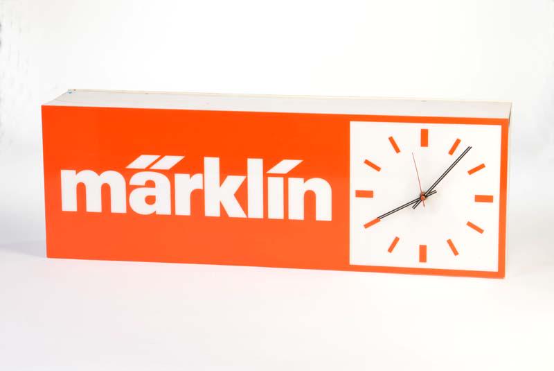 Maerklin, Leuchtreklame mit Uhr (1 of 1)