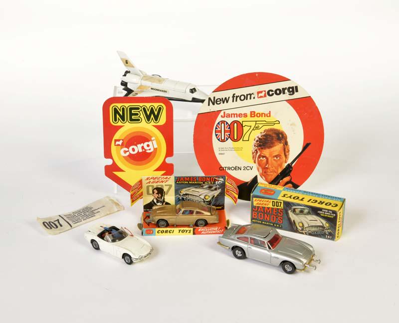 Corgi Toys, Konvolut James Bond Fahrzeuge + (1 of 1)