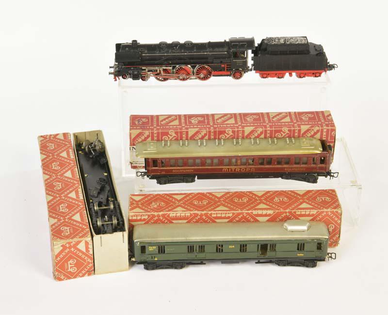 Maerklin, Lok F 800 + Kunststoff Tender, Mitropa (1 of 1)