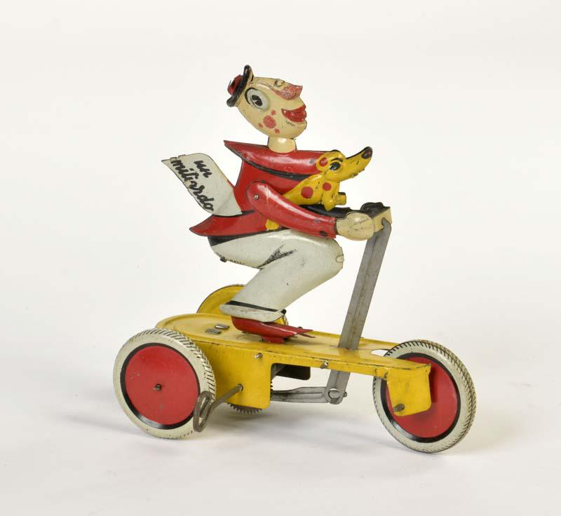 Bell, Junge auf Dreirad (1 of 1)