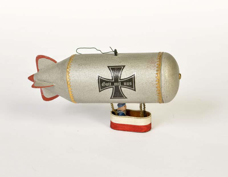 Papp Zeppelin Candy Container (1 of 1)