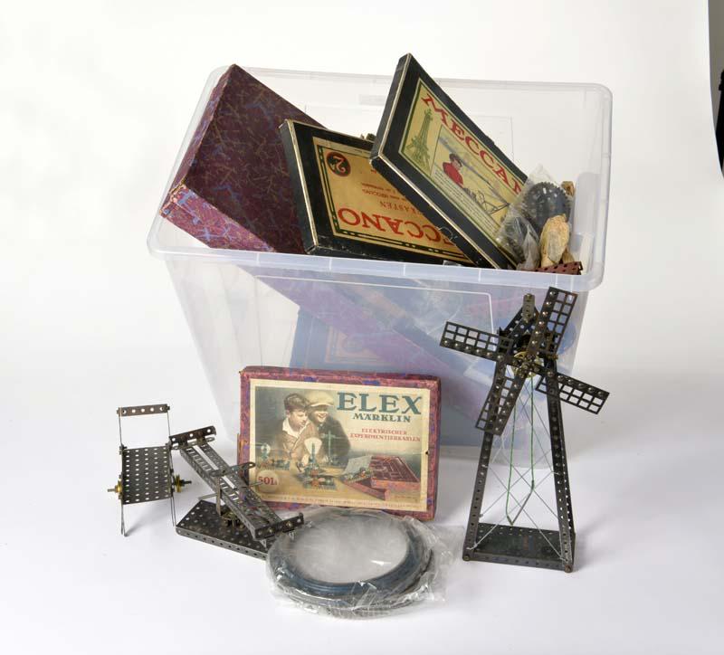 Maerklin, Meccano: Konvolut Baukaesten, Konstruktionen (1 of 1)