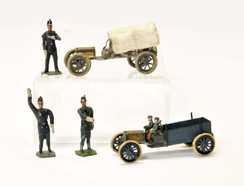 Heyde, 2 Autos + 3 Polizisten (1 of 1)