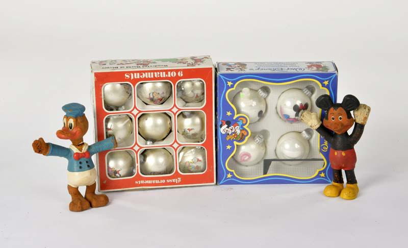 Konvolut Weihnachtskugeln + 2 Figuren (1 of 1)