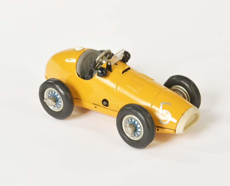 Schuco, Grand Prix Racer 1070: Schuco, Grand Prix Racer 1070, US Z. Germany, tin, cw ok, min. paint d., rubber wheels damaged due to standing, otherwise good condition, C 2