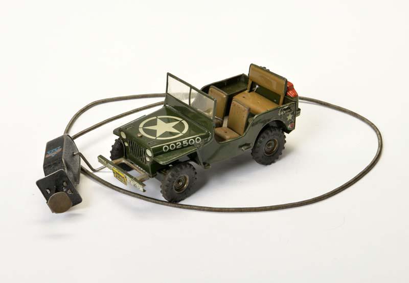 Arnold, Jeep 2005 (1 of 1)