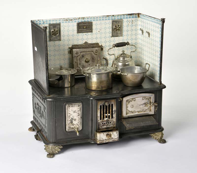 Maerklin, Puppenherd (1 of 1)