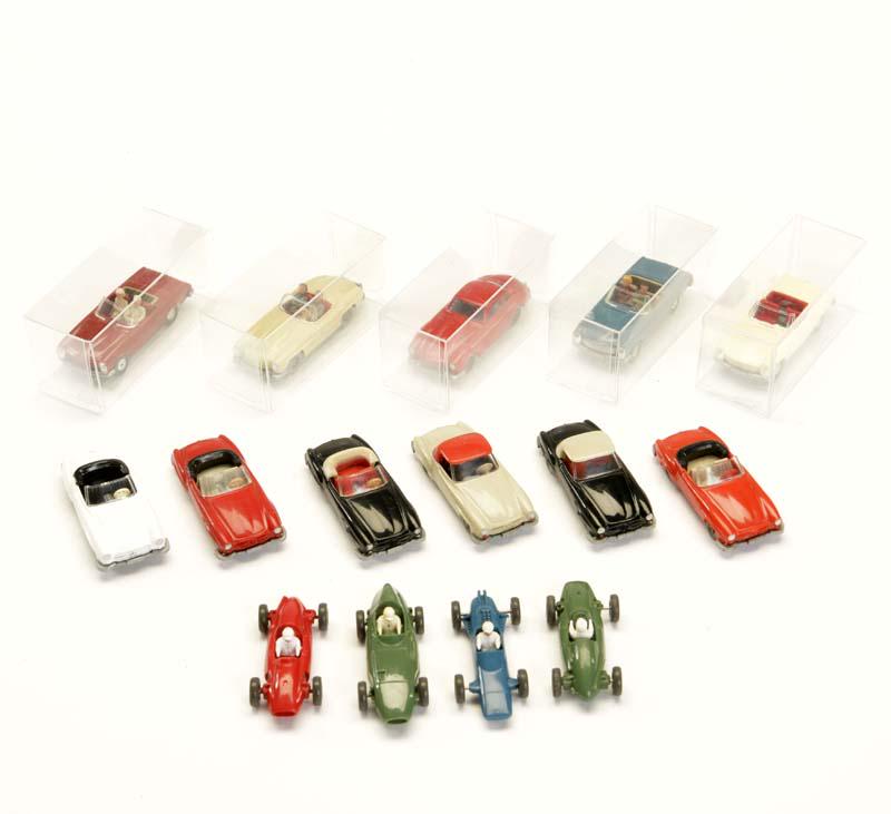 Wiking, 4 Rennwagen + 11 Mercedes Benz SL Modelle (1 of 1)