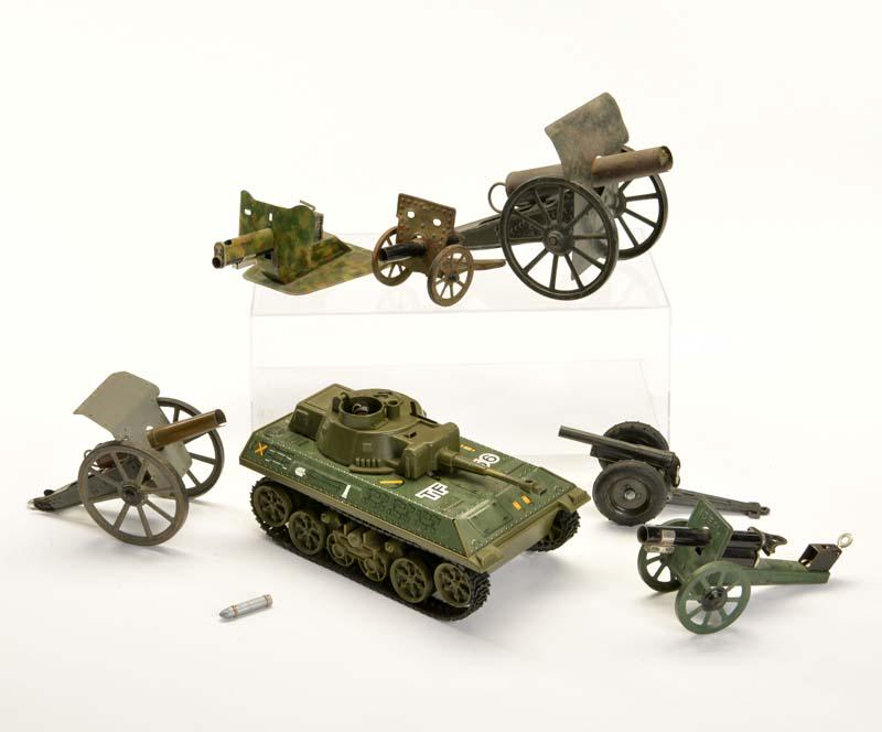 Ideal, Joustra u.a., 6 Blechkanonen + 1 Panzer (1 of 1)