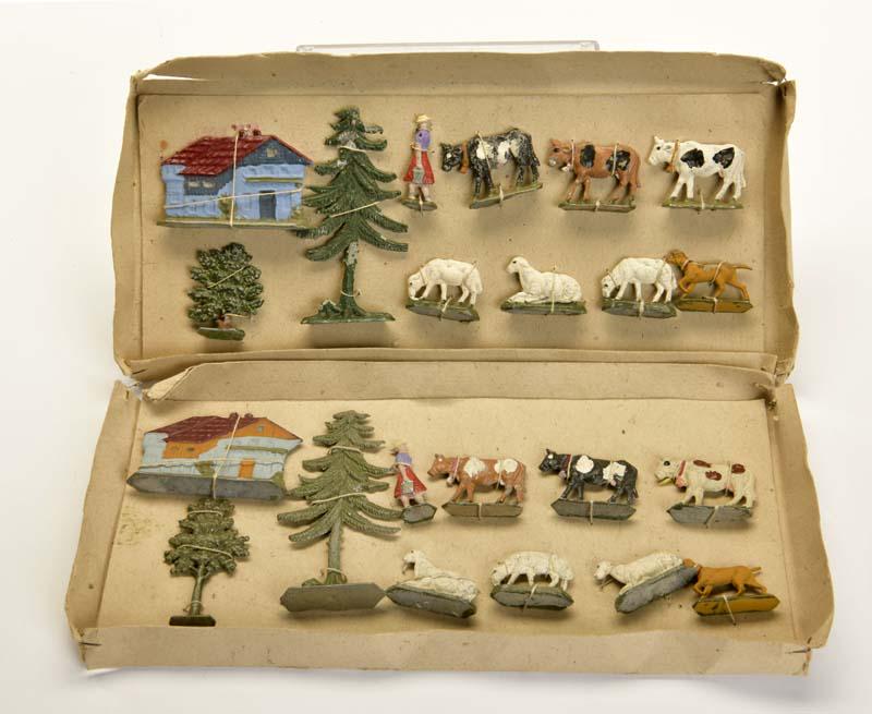 2 Sets Bauernhof mit Zinn und Bleifiguren (1 of 1)
