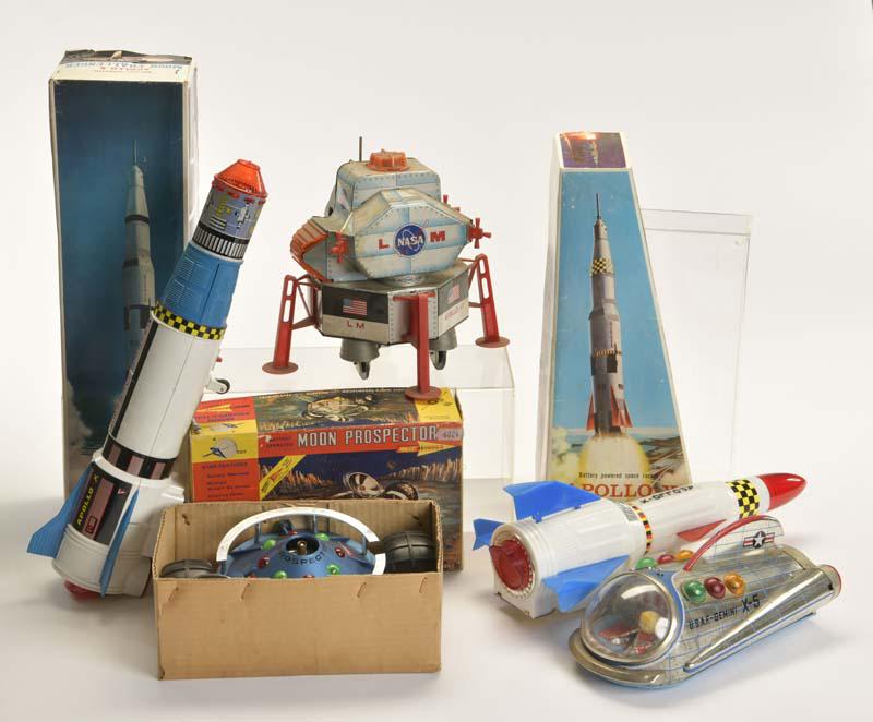 Konvolut Space Toys (1 of 1)