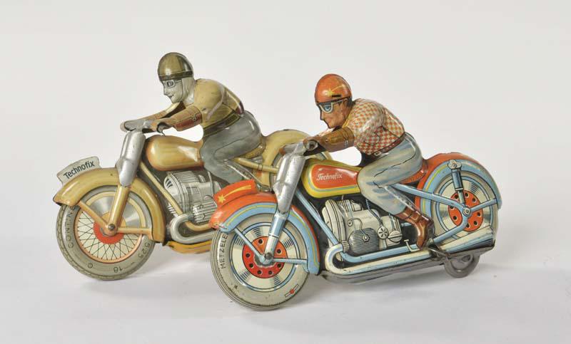 Technofix, 2 Motorraeder (1 of 3)