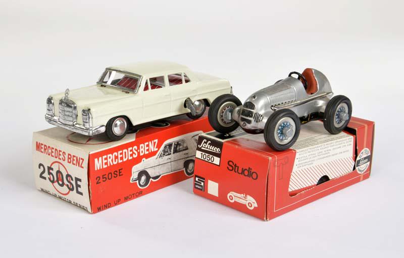 Schuco, Studio Racer + Mercedes 250 SE (1 of 3)