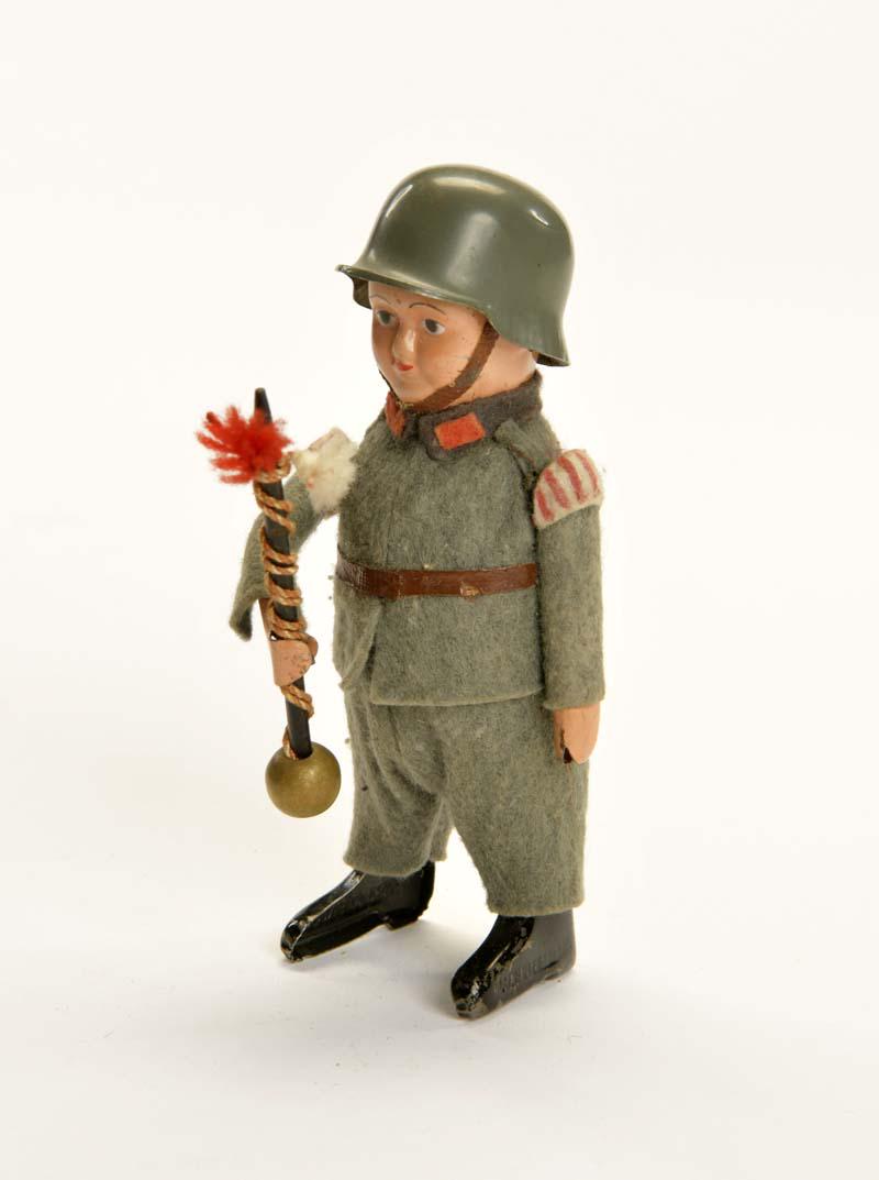 Schuco, Soldat mit Tambour Stab (1 of 2)
