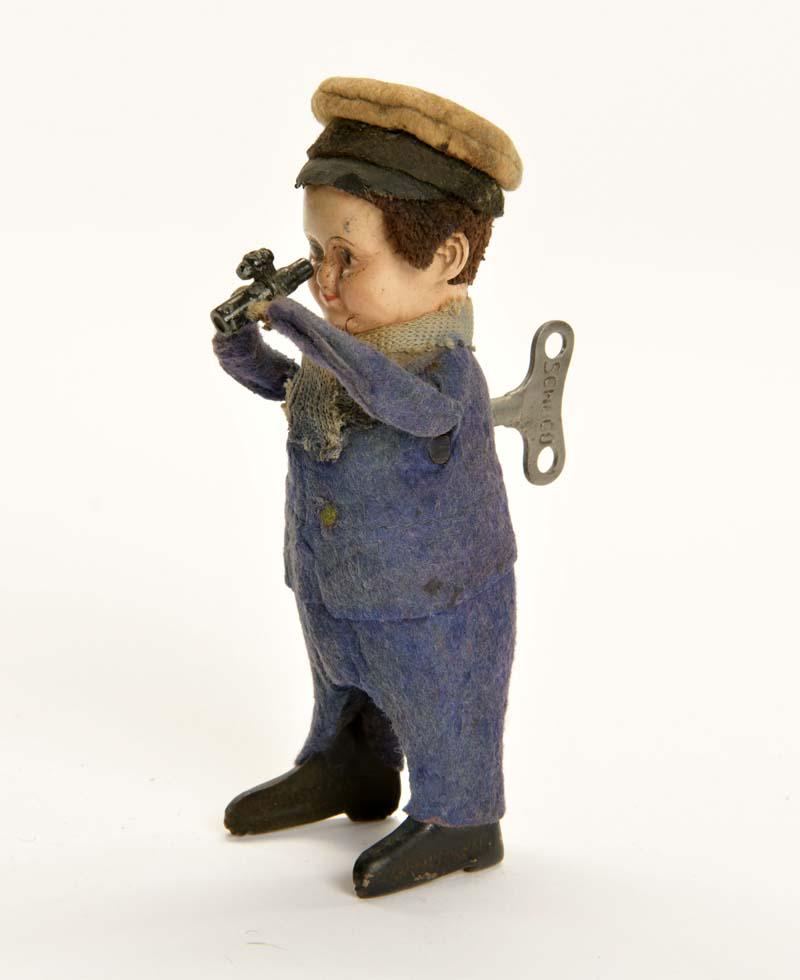 Schuco, Kapitaen mit Sextant: Schuco, Captain with Sextant, Germany, mixed constr., cw ok, paint d., felt with defects, C 3