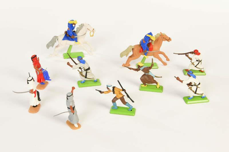 Britains, Timpo Toys, 10 Araber zu Fuss und zu Pferd (1 of 1)