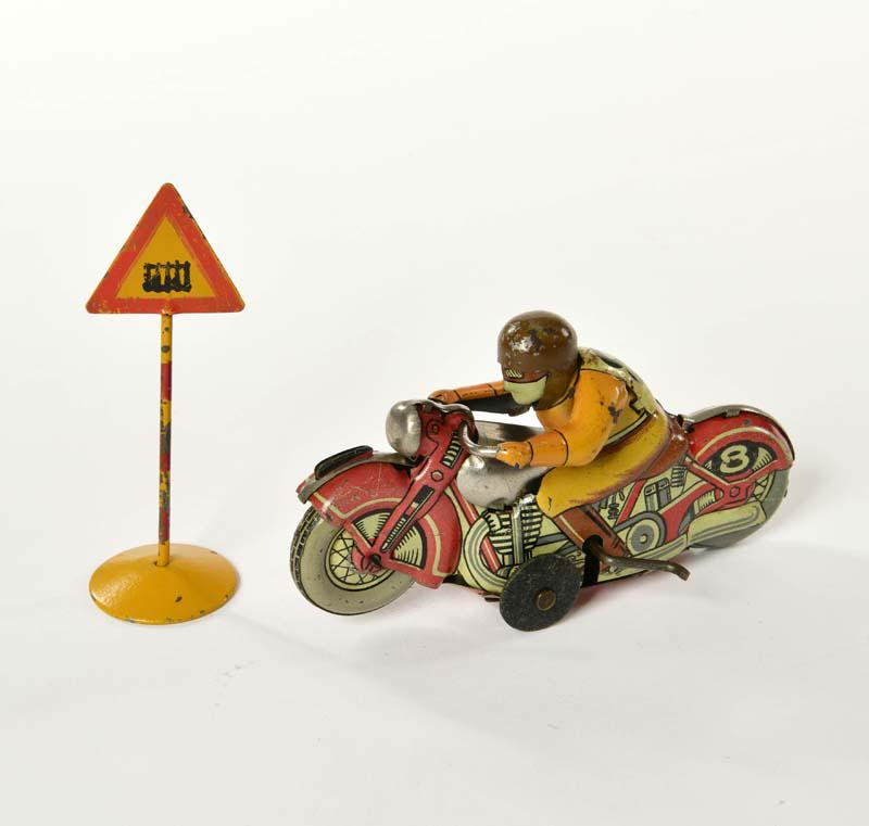 TN Nomura, Schuco Kopie Motorrad + Verkehrsschild (1 of 3)