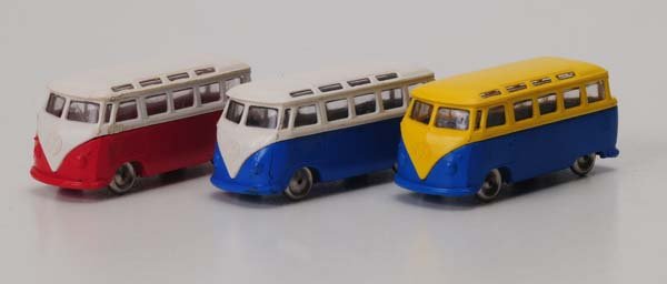 Lego: Lego, 3 buses, Denmark, plastic, condition 1-1-, Beschreibung: Lego, 3 Busse, Denmark, je 5 cm, Kunststoff, Z 1-1-, (2625)