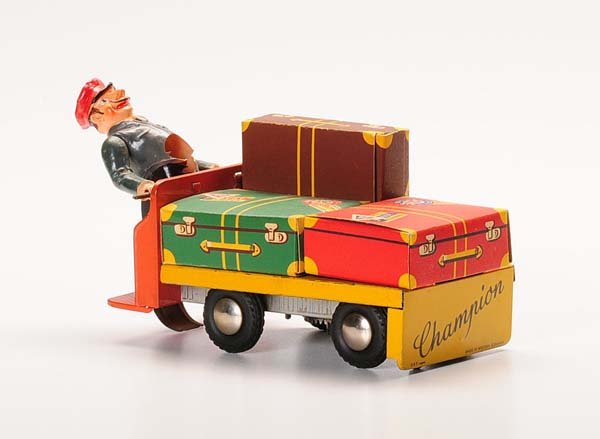 Günthermann: Günthermann. baggage cart 840. W.-Germany. figure damaged. condition 2- Deutsche Beschreibung: Günthermann. Gepäckkarre 840. W.-Germany. Figur beschädigt. 15cm. Z 2-
