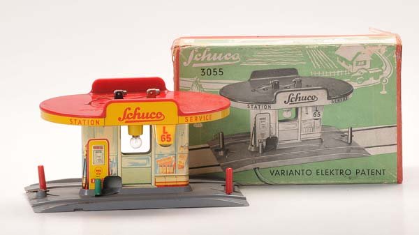 Schuco: Schuco. Petrol Station Varianto 3055. W.-Germany. 16cm. original box condition 1. condition 1-2 Deutsche Beschreibung: Schuco. Tankstelle Varianto 3055. W.-Germany. 16cm. Okt Z 1. Z 1-2