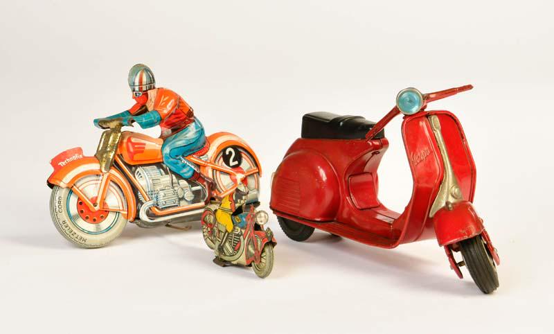 Bandai u.a., 3 Motorraeder (1 of 2)