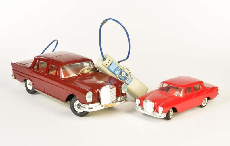 Gama, 2x Mercedes (1 of 1)