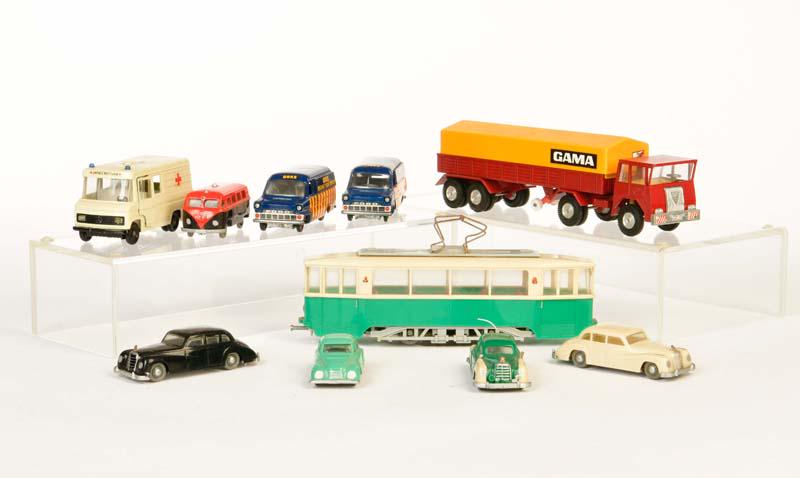 Siku, PKW, LKW + Strassenbahnen (1 of 1)