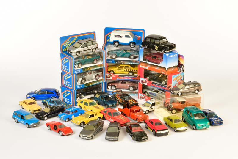 Gama, Solido u.a., Konvolut Modellautos (1 of 1)