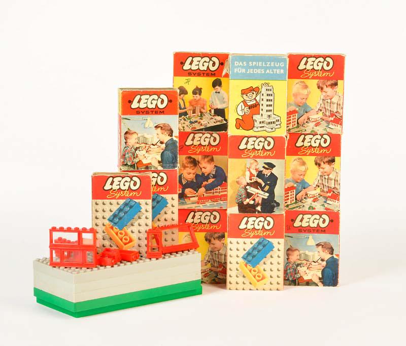 Konvolut Lego System: Bundle Lego System, several boxes with plates + blocks, please inspect