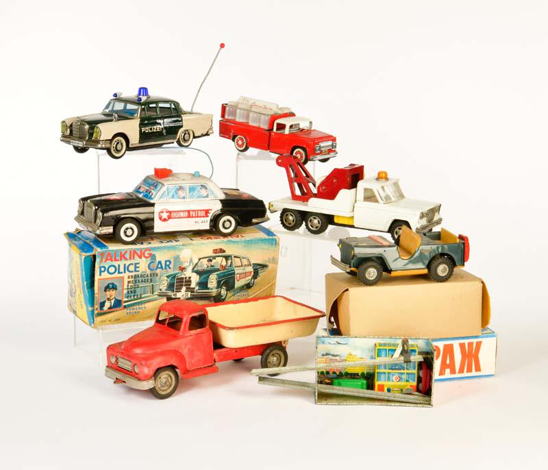 Konvolut Blechspielzeug (1 of 1)