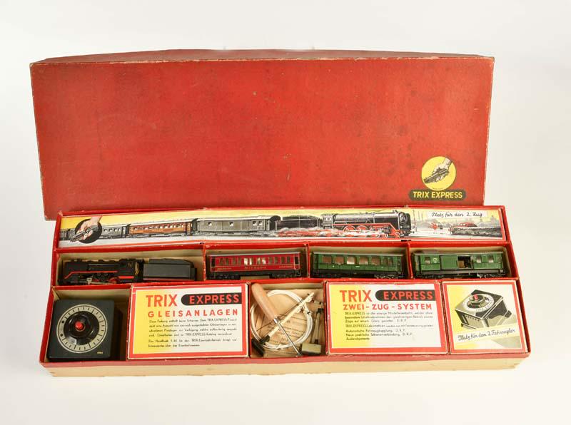 Trix Express, Zugpackung Schnellzug 10/1105 (1 of 1)