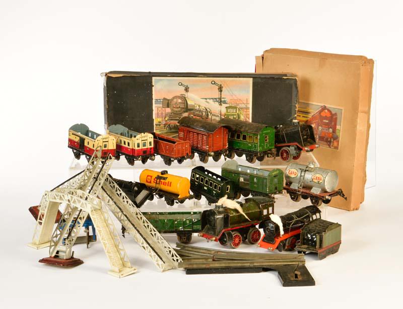 Eisenbahnzubehoer, Loks, Wagen u.a. (1 of 1)
