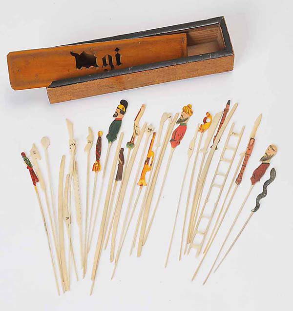 Game: English Description: Game around 1845, ivory, in original Biedermeier casket, please inspect, Deutsche Beschreibung: Federspiel um 1845, Elfenbein, im original Biedermeier-Kästchen, bitte besichtige