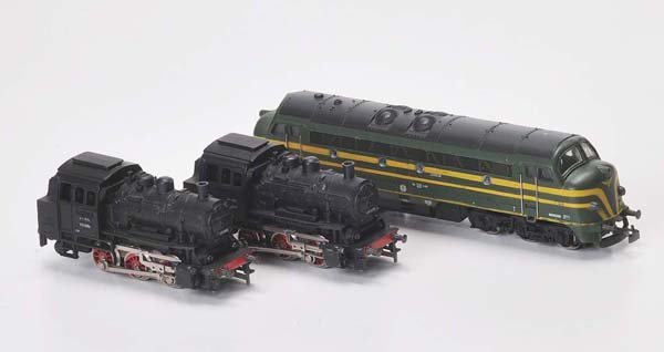 Maerklin: English Description: Maerklin, 3 Locomotives, W.-Germany, track H0, condition 2+ Deutsche Beschreibung: Märklin, 3 Loks, W.-Germany, Spur H0, Z 2+, (2227)