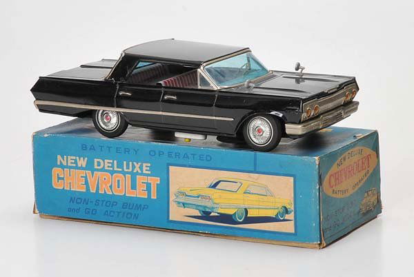 IY Metal Toys: English Description: IY Metal Toys, Chevrolet, Japan, 34cm, tin, batterie drive ok, minimal paint damage, original box condition 1-2, condition 1- Deutsche Beschreibung: IY Metal Toys, Chevrolet, Jap