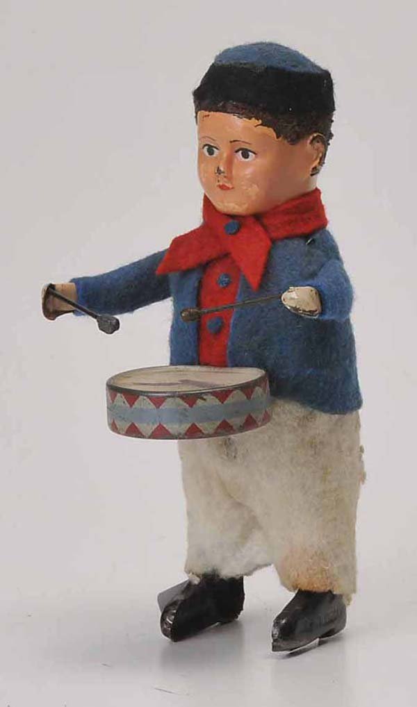 Schuco: English Description: Schuco, fascist-drummer, Germany pre war, 12,5 cm, tin, wind-up ok, condition 2-3 Deutsche Beschreibung: Schuco, Trommler-Faschist, Germany VK, 12,5 cm, Blech, Uhrwerk ok, Z 2-3(1