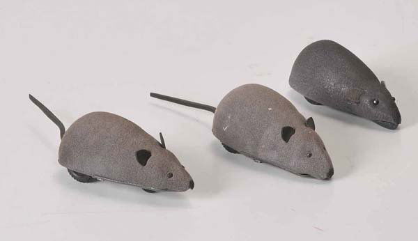 Geschs/Schuco: English Description: Gescha/Schuco?, 3 Mice, US Z. Germany, ca 8-9cm, tin, windup ok, friction ok, 1 tail missing, apart from that good condition Deutsche Beschreibung: Gescha/Schuco?, 3 Mäuse, US Z