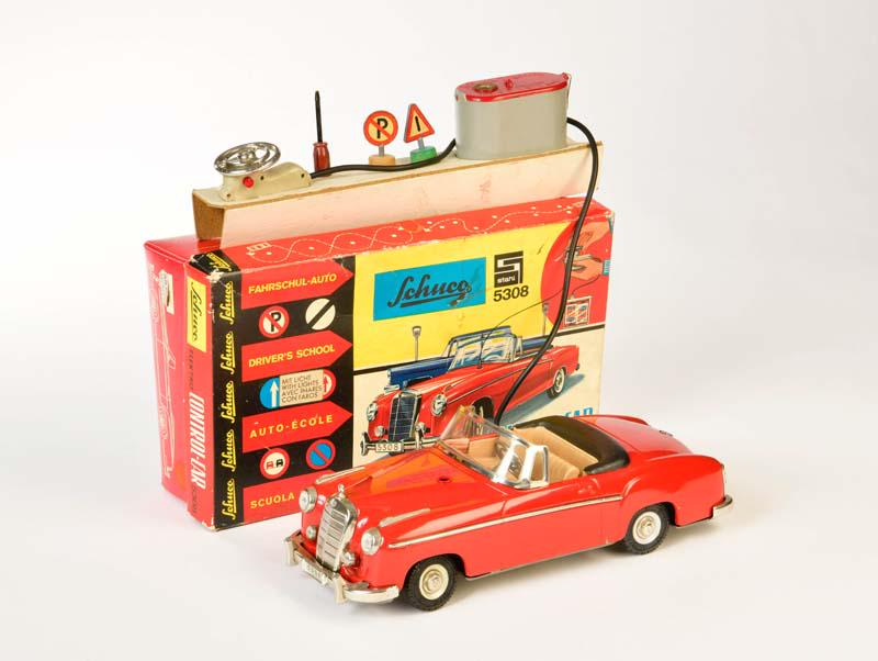 Schuco, Control Car 5308 (1 of 3)